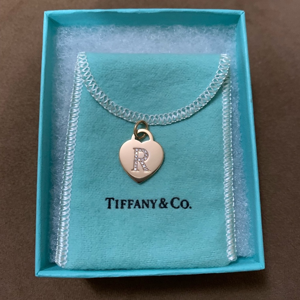 Tiffany R heart tag pendant